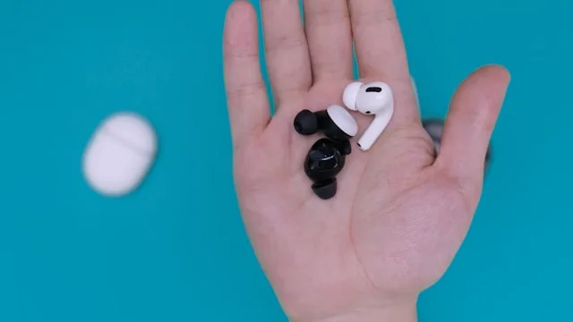 Apple AirPods Pro (2nd Generation) vs Samsung Galaxy Buds 2 Pro: Battle of the Premium Earbuds