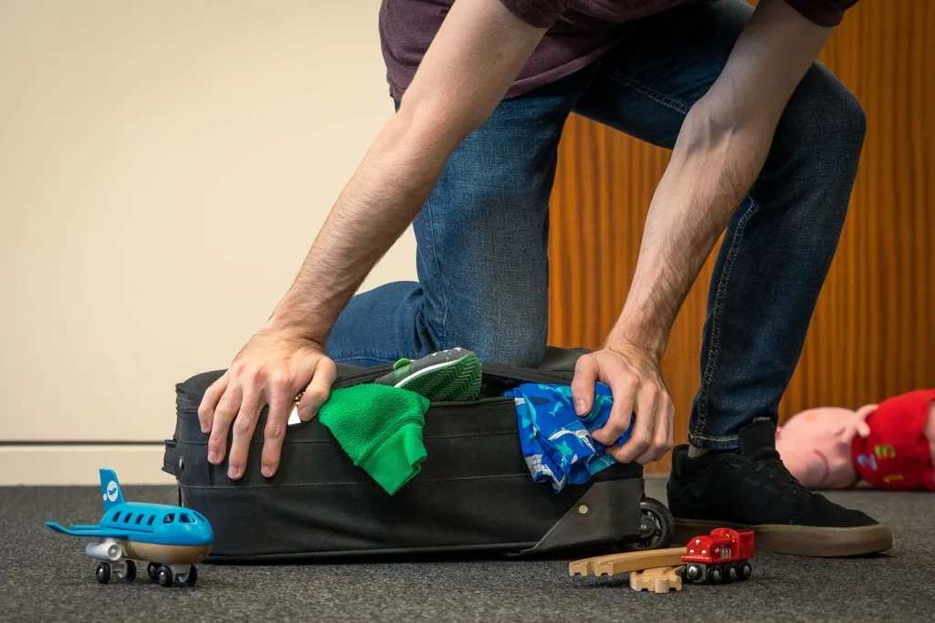 What are the essential items to pack for a vacation?