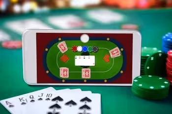 poker on smartphone