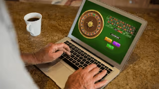 play casino onlibe 0